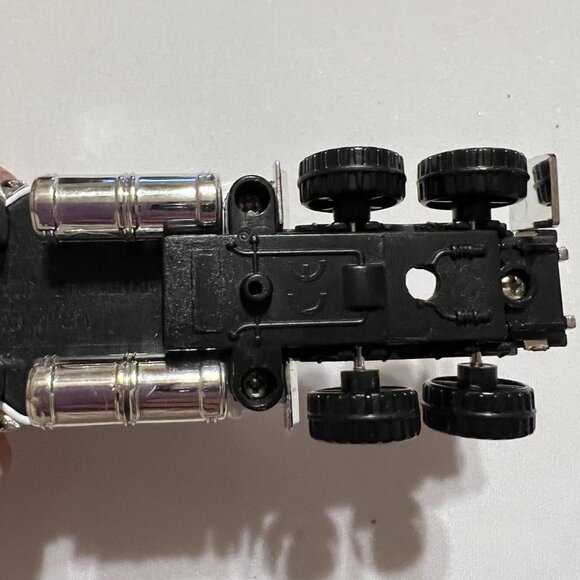 Semi Tractor Trailer Truck Cab 1/32 Diecast Metal Model Toy White - Picture 5 of 11